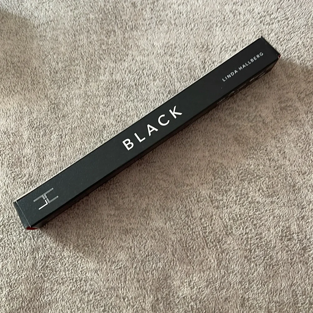 Linda Hallberg Core Crayon Black LH Cosmetics